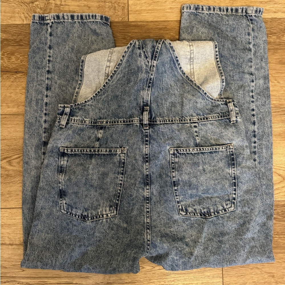 223. Free People We The Free Ziggy Denim Overalls Powder Blue Medium - Picture 7 of 8